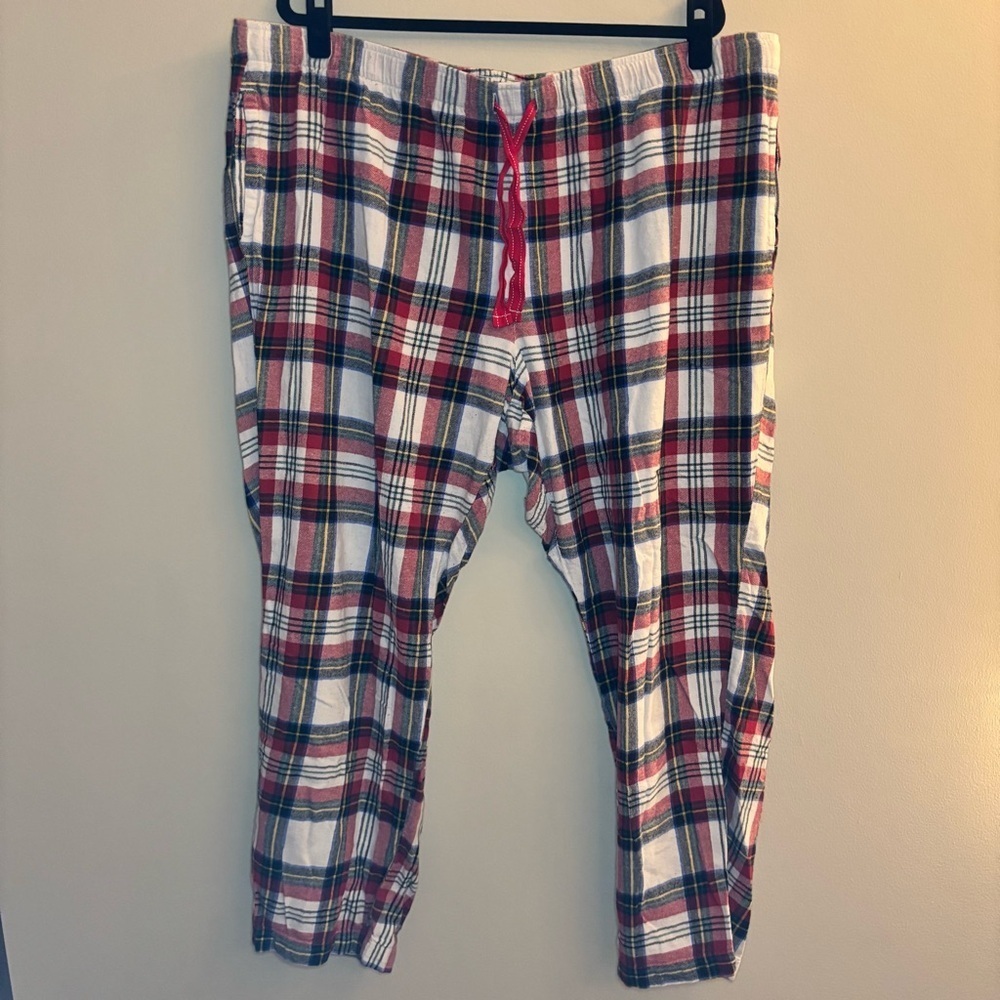 Old Navy Women’s Comfy Red and White Plaid Loungewear Pants Size XXL